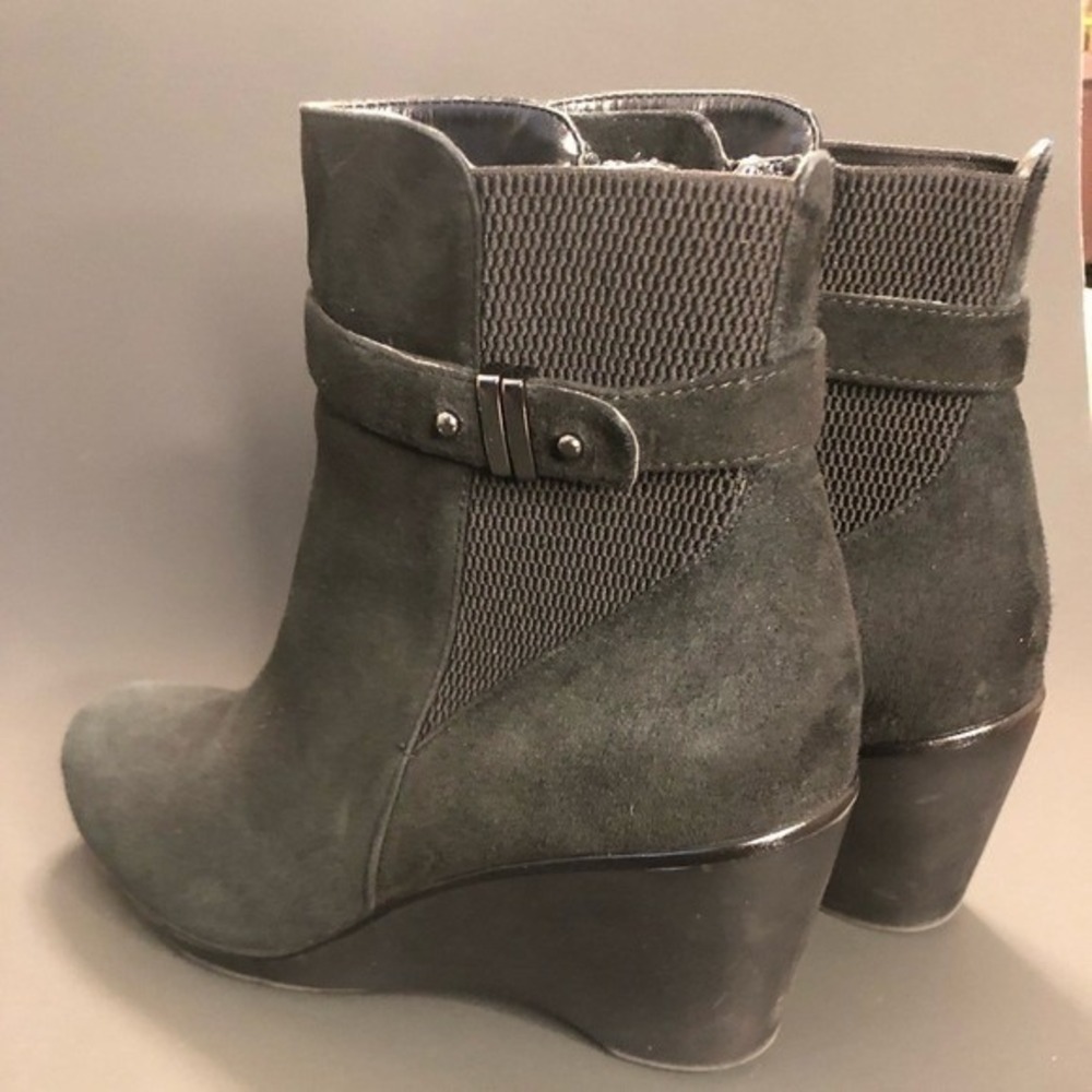 Blondo Ankle Boots Womens 9M AquaProtect Black Suede Waterproof Wedge - Picture 2 of 5